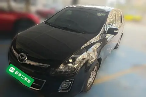Mazda 8 2010