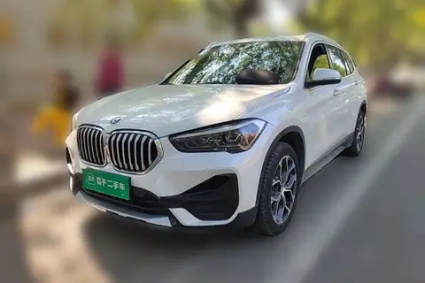 BMW X1 2019 — фото 1