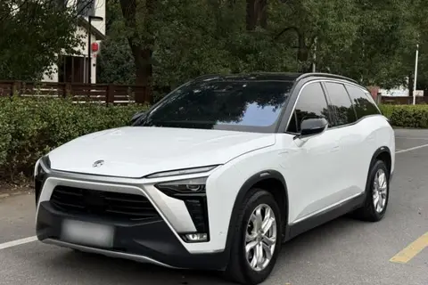 NIO ES8 2022