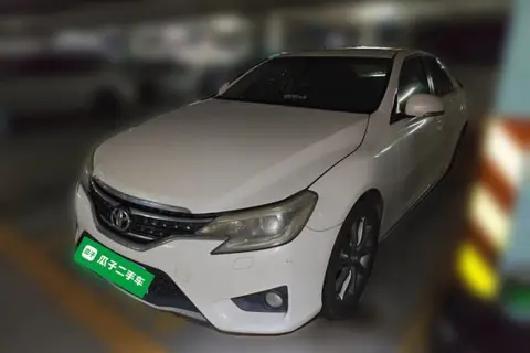 Toyota Reiz 2015