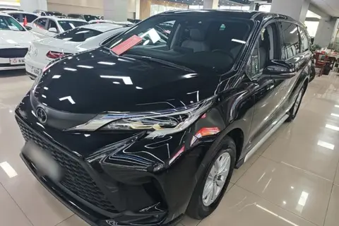 Toyota Granvia 2024