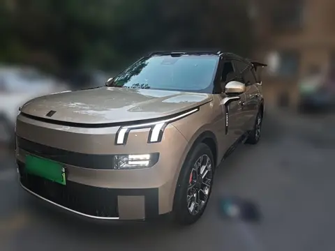Lynk & Co 900 2026