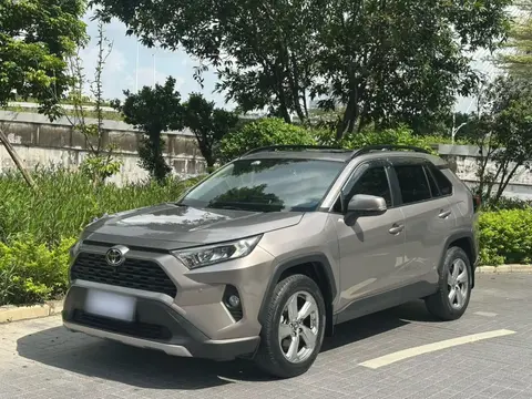 Toyota RAV4 2021