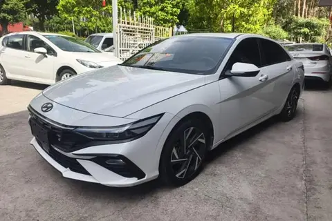 Hyundai Elantra 2024