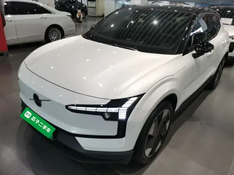 Volvo EX30 2024