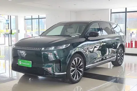 Dongfeng eπ 008 2025