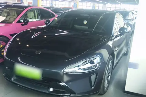 Xiaomi SU7 2025