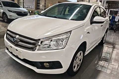 Venucia T70 2016