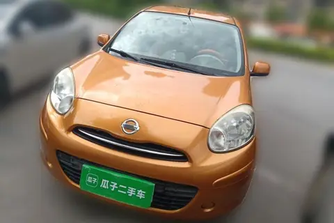 Nissan March 2013
