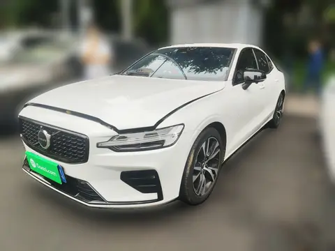 Volvo S60 2024