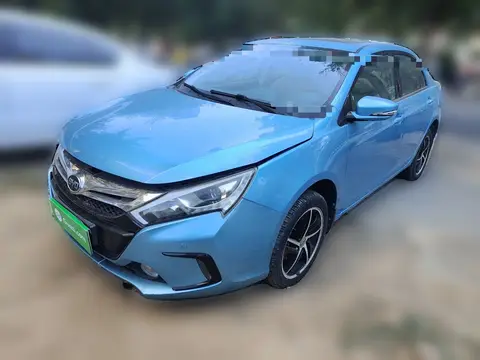 BYD Qin 2013