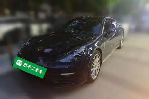 Porsche Panamera 2023