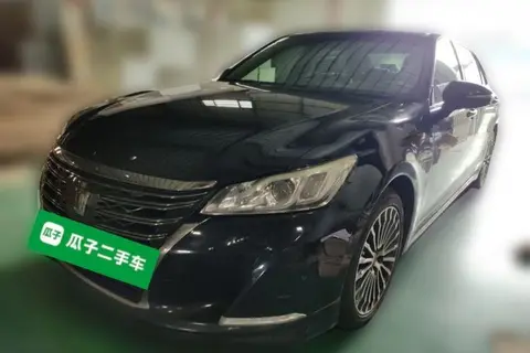 Toyota Crown 2019