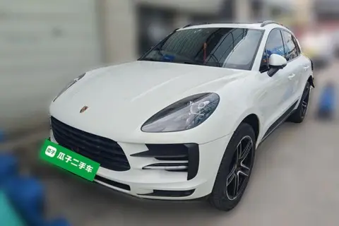 Porsche Macan 2021