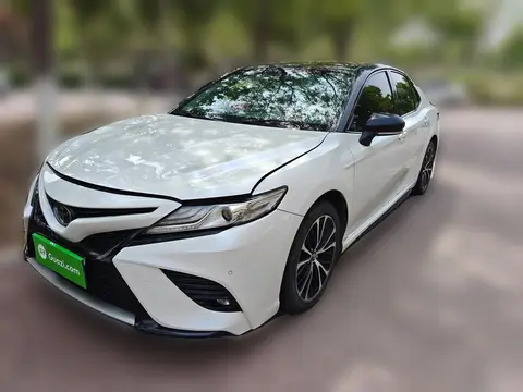 Toyota Camry 2019