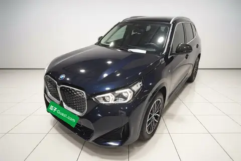 BMW iX1 2025