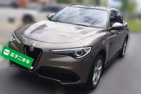 Alfa Romeo Stelvio 2017