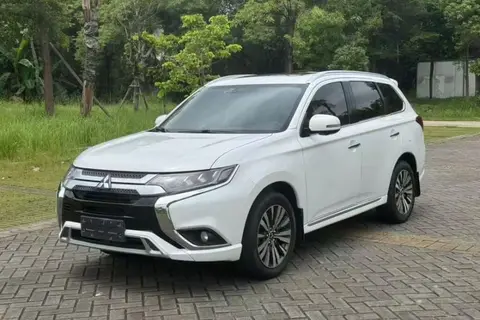 Mitsubishi Outlander 2021