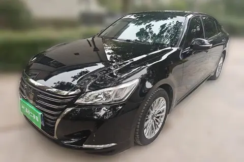 Toyota Crown 2017