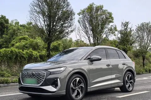 Audi Q4 e-tron 2024