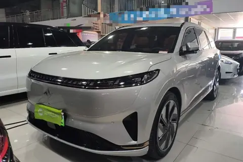 Dongfeng eπ 008 2024