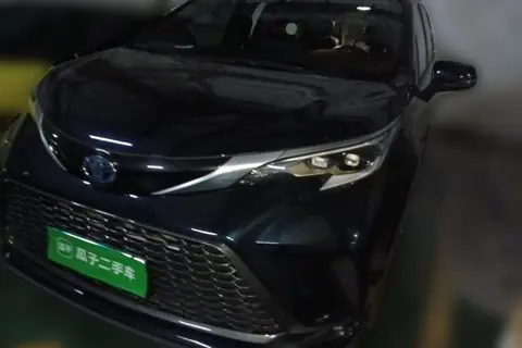 Toyota Granvia 2023