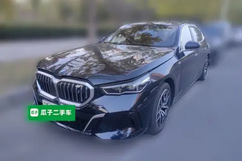 BMW i5 2025