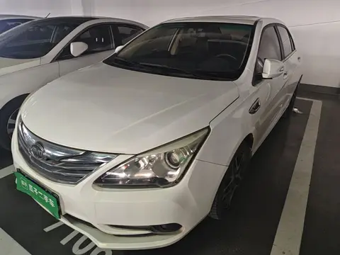 BYD G5 2015