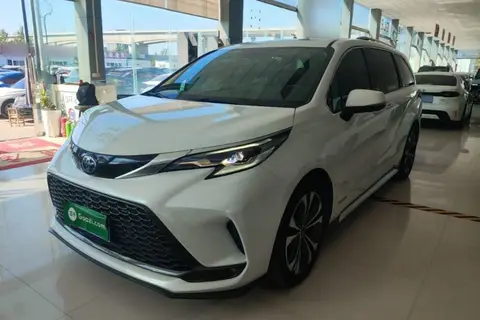 Toyota Granvia 2023