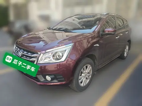 Venucia T70 2015