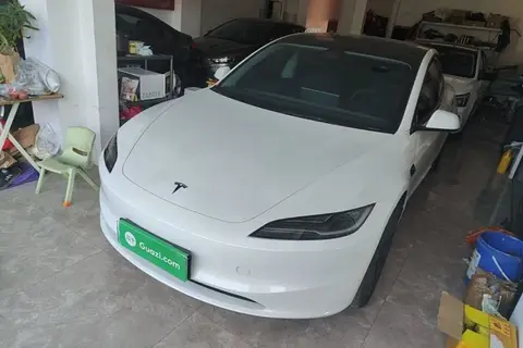 Tesla Model 3 2026
