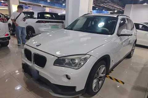BMW X1 2015 — фото 1