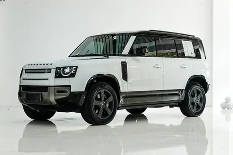 Land Rover Defender 2023