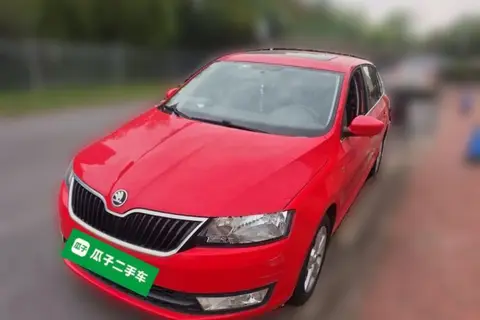 Skoda Rapid Spaceback 2016