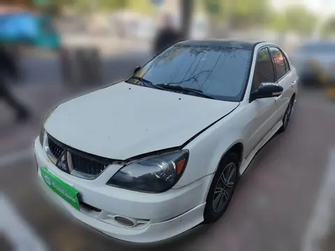 Mitsubishi LANCER 2014