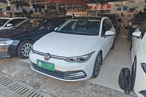 Volkswagen Golf 2023