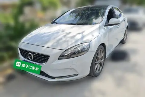 Volvo V40 2013