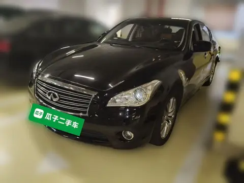 Infiniti Q70 2014