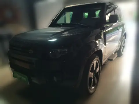 Land Rover Defender 2023