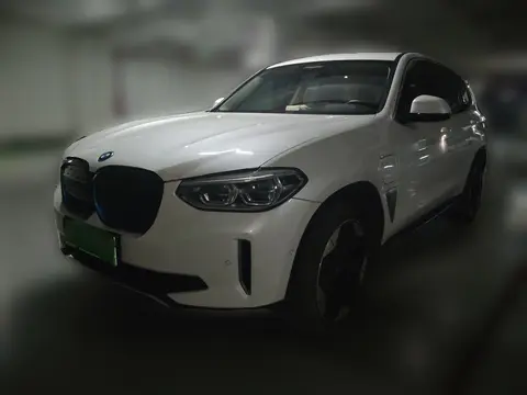 BMW iX3 2021