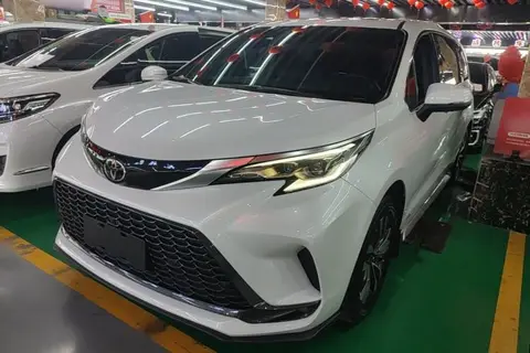 Toyota Granvia 2024
