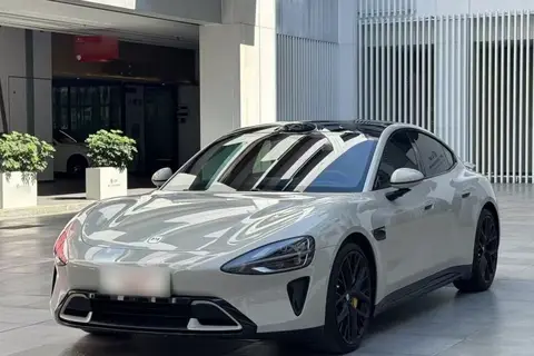 Xiaomi SU7 2024