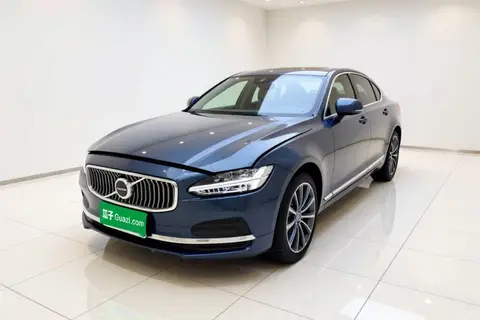 Volvo S90 2025