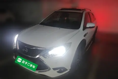 BYD Tang 2015