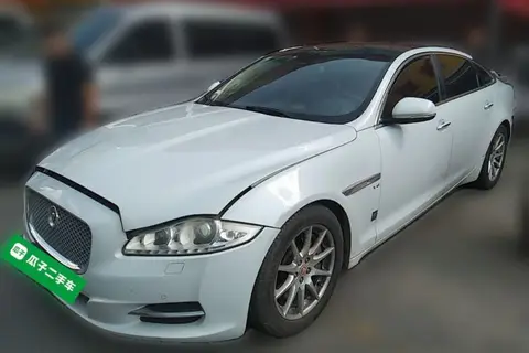 Jaguar XJ 2015