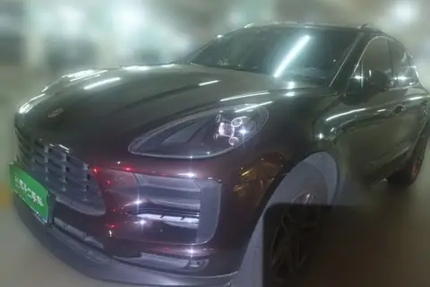 Porsche Macan 2021