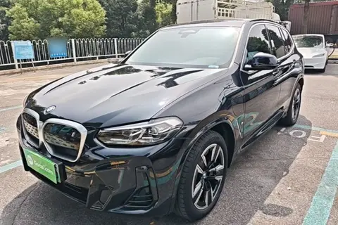 BMW iX3 2024
