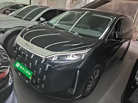 BYD M9 2025
