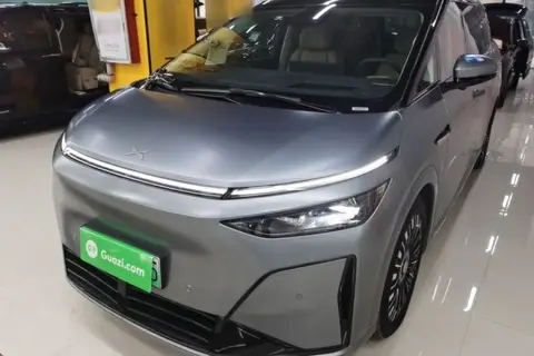 XPeng X9 2025