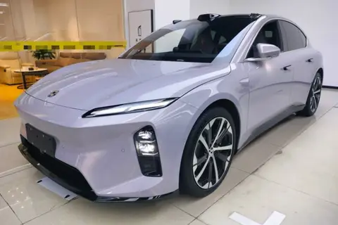 NIO ET5 2025